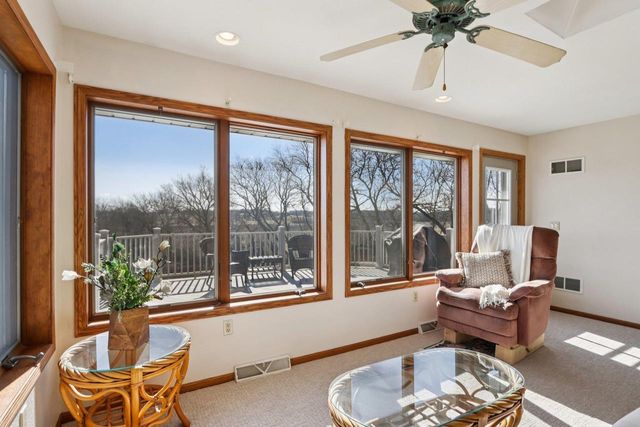 978 N Dewey Avenue, Jefferson, WI 53549