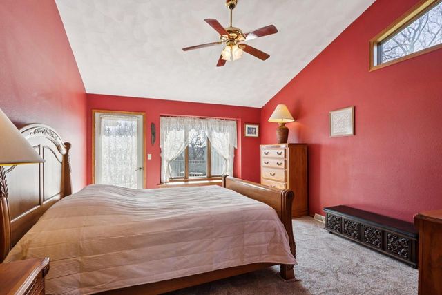 978 N Dewey Avenue, Jefferson, WI 53549