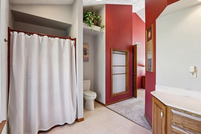978 N Dewey Avenue, Jefferson, WI 53549