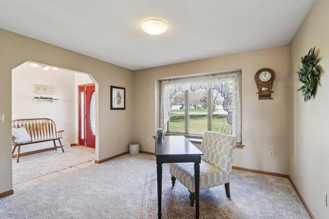 978 N Dewey Avenue, Jefferson, WI 53549