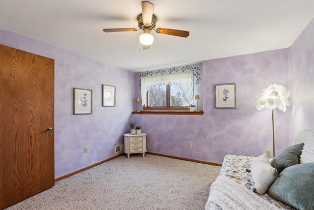 978 N Dewey Avenue, Jefferson, WI 53549