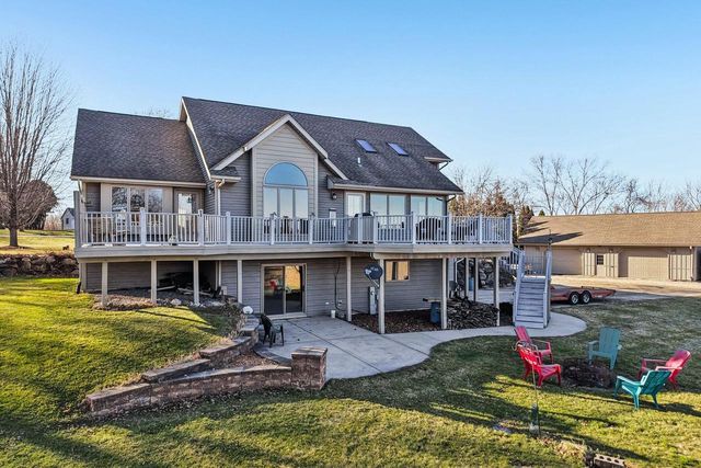 978 N Dewey Avenue, Jefferson, WI 53549