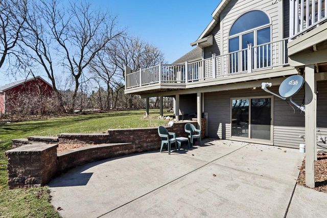 978 N Dewey Avenue, Jefferson, WI 53549