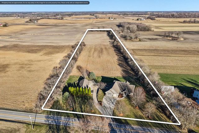 978 N Dewey Avenue, Jefferson, WI 53549