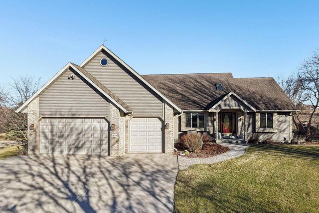 978 N Dewey Avenue, Jefferson, WI 53549