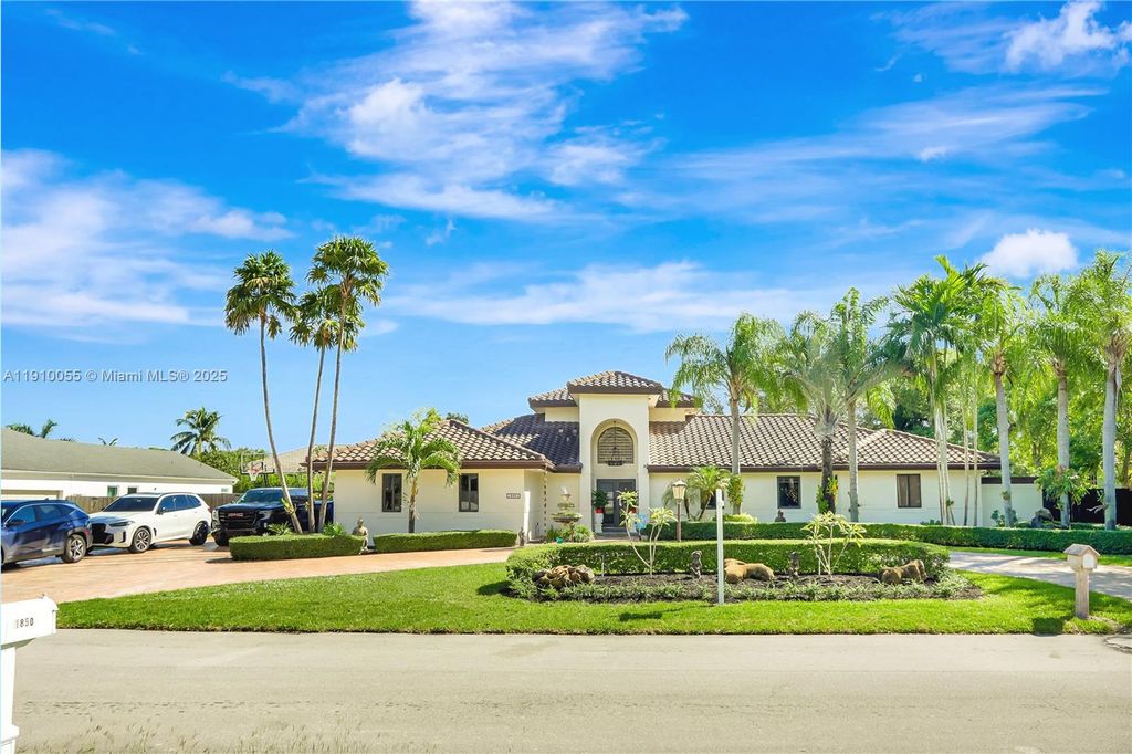 18501 SW 79th Ct, Cutler Bay, FL 33157