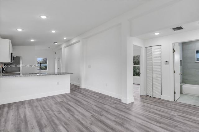 763 NW 80th St B, Miami, FL 33150