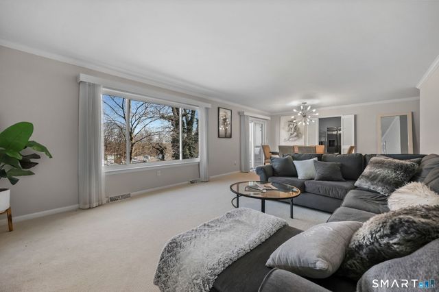 3 Hills Lane 3, Norwalk, CT 06880