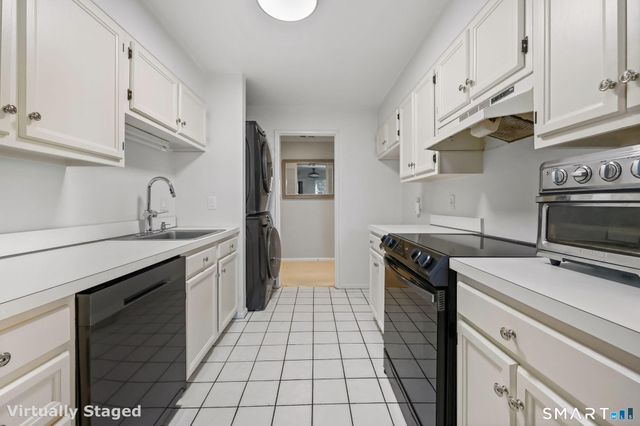 3 Hills Lane 3, Norwalk, CT 06880