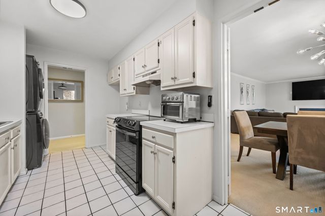 3 Hills Lane 3, Norwalk, CT 06880