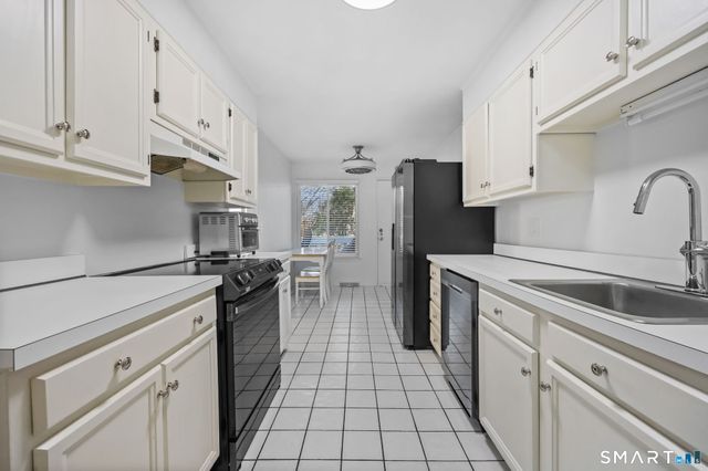 3 Hills Lane 3, Norwalk, CT 06880