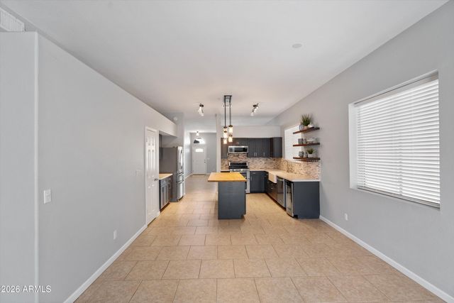 11163 E LAUREL Lane, Scottsdale, AZ 85259