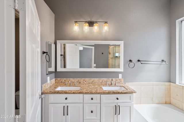 11163 E LAUREL Lane, Scottsdale, AZ 85259