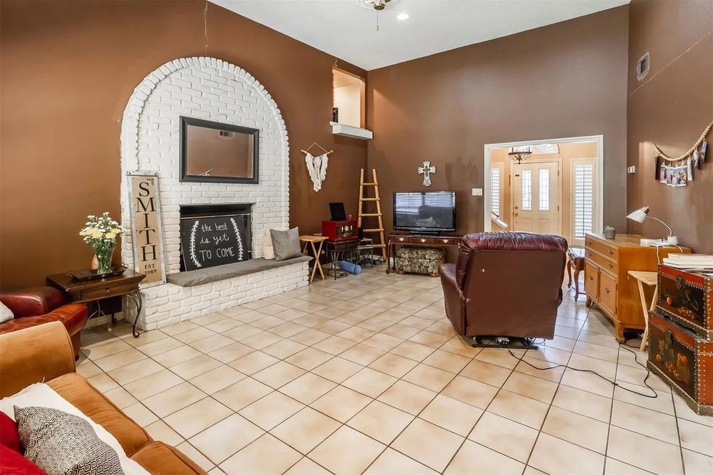 3209 Woodford Drive, Arlington, TX 76013 — photo 4