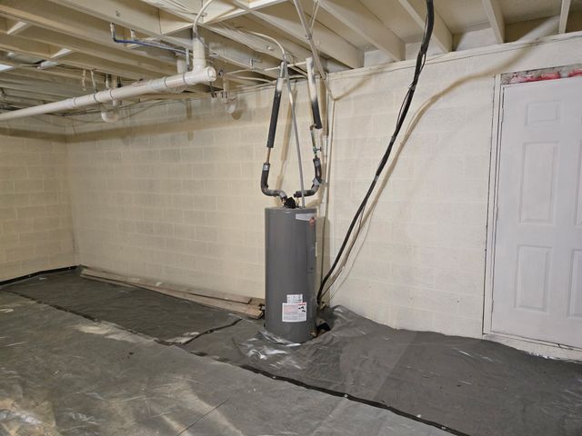 136 N Poole St, Ashland City, TN 37015