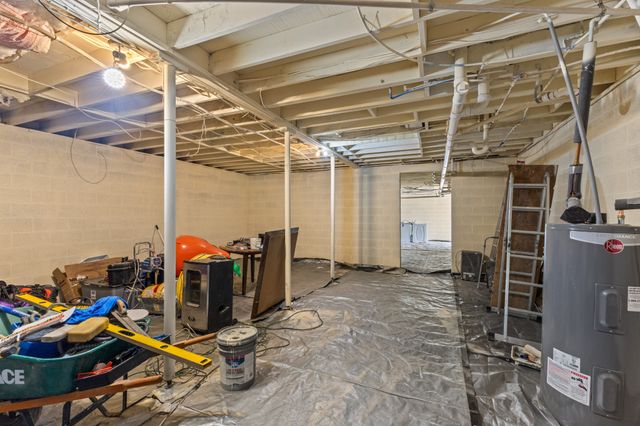 136 N Poole St, Ashland City, TN 37015