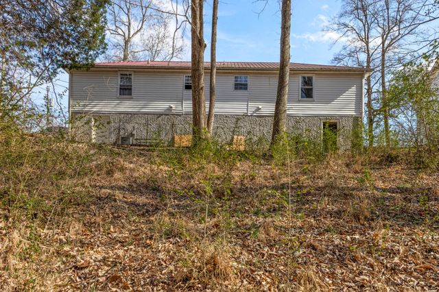 136 N Poole St, Ashland City, TN 37015