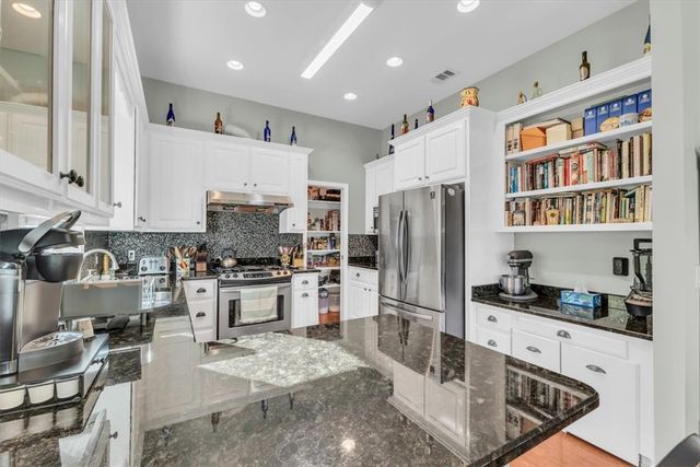 1039 Shell Point Cove Road NE, Townsend, GA 31331