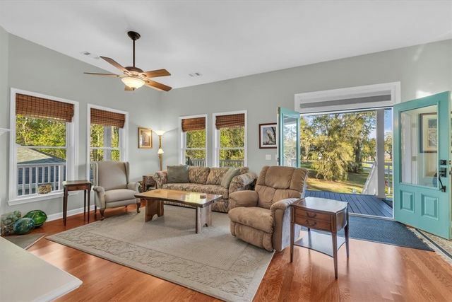 1039 Shell Point Cove Road NE, Townsend, GA 31331