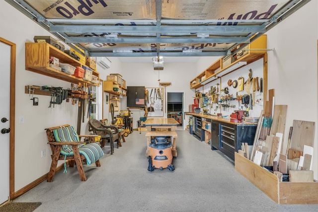 1039 Shell Point Cove Road NE, Townsend, GA 31331