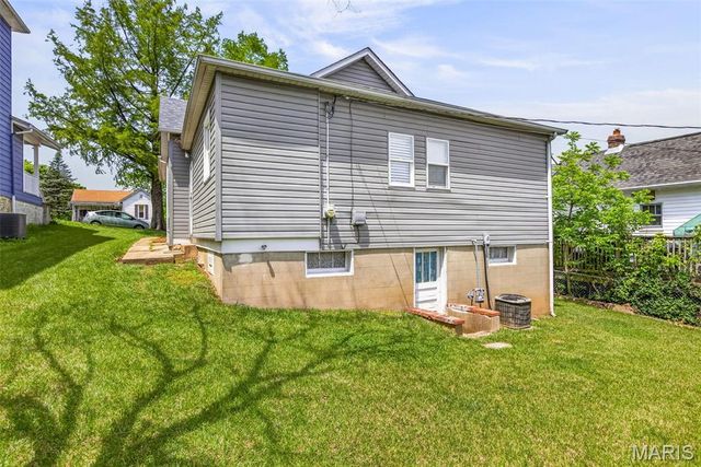 103 S 4th Street, De Soto, MO 63020