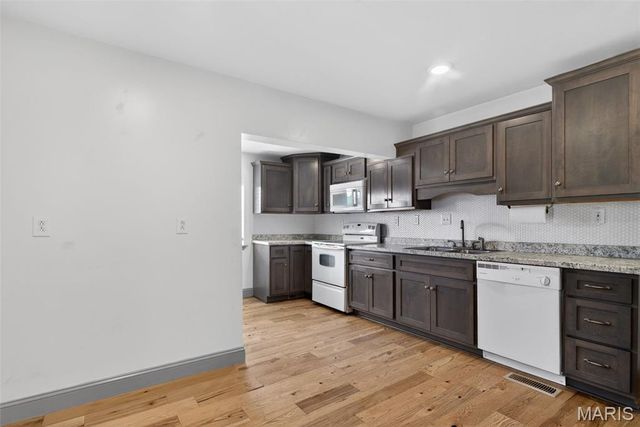103 S 4th Street, De Soto, MO 63020
