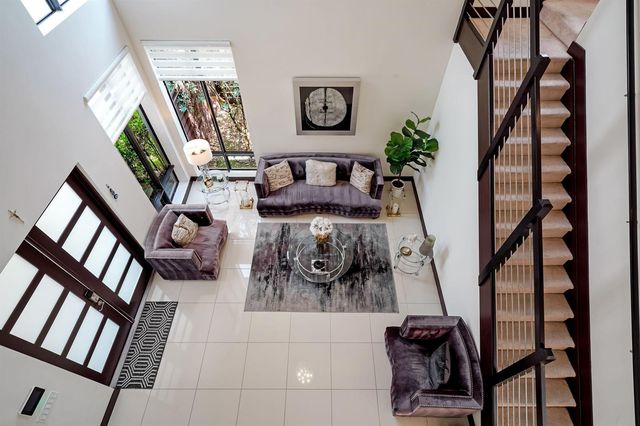 15451 NW 88th Avenue, Miami Lakes, FL 33018