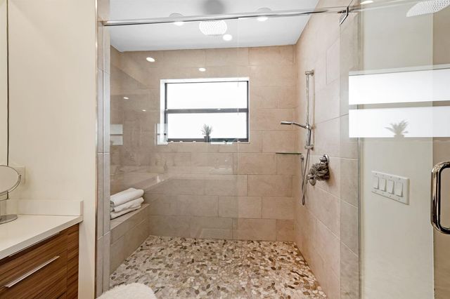 15451 NW 88th Avenue, Miami Lakes, FL 33018