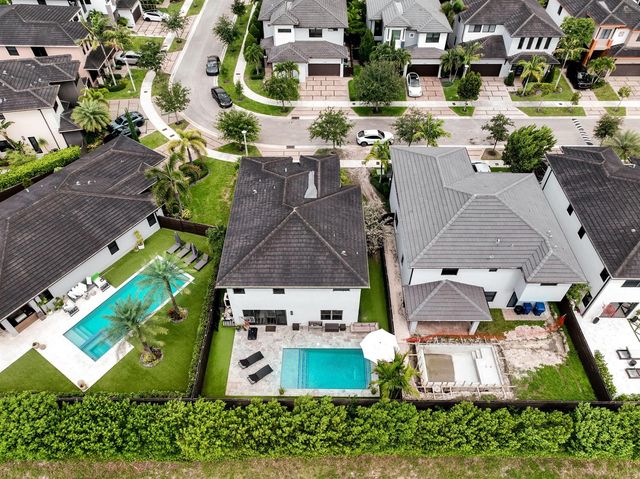 15451 NW 88th Avenue, Miami Lakes, FL 33018