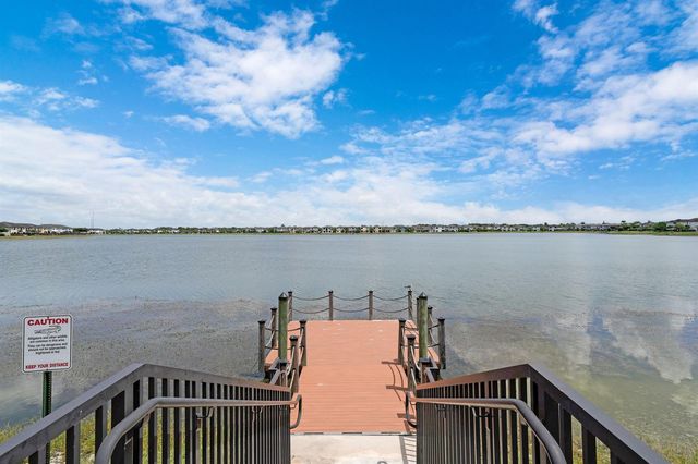 15451 NW 88th Avenue, Miami Lakes, FL 33018