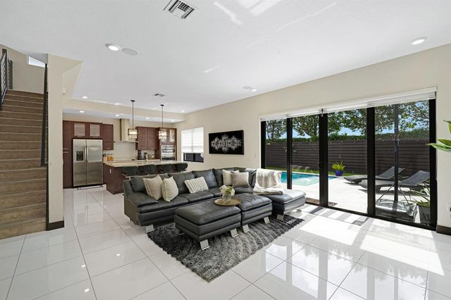 15451 NW 88th Avenue, Miami Lakes, FL 33018