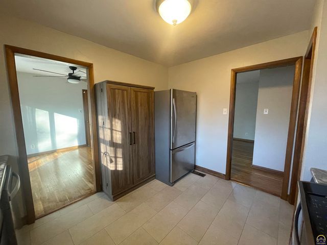 339 SW Woodbury North CT, Topeka, KS 66606