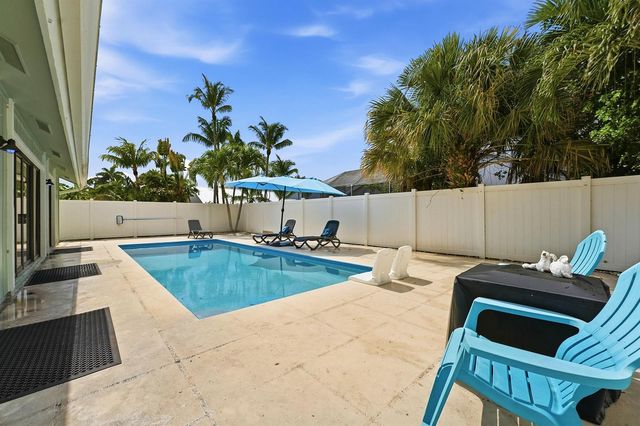6273 Barbara Street, Jupiter, FL 33458