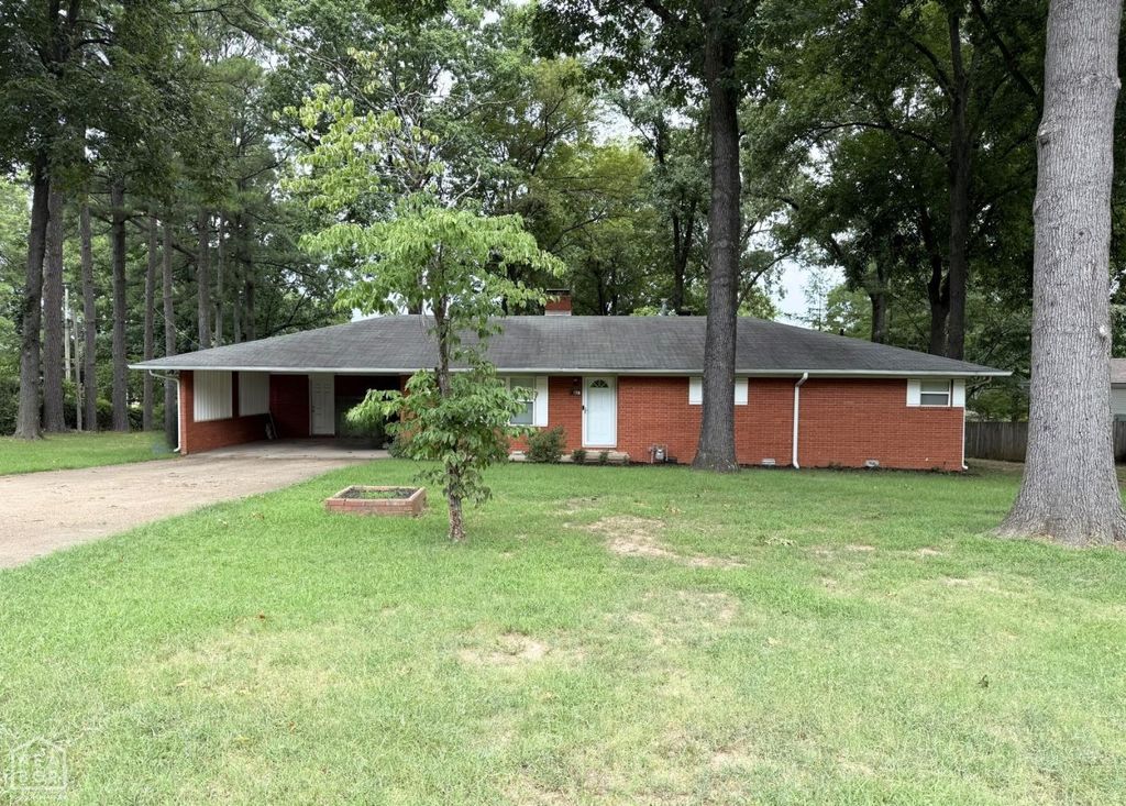 4108 Oakhill Lane, Jonesboro, AR 72405