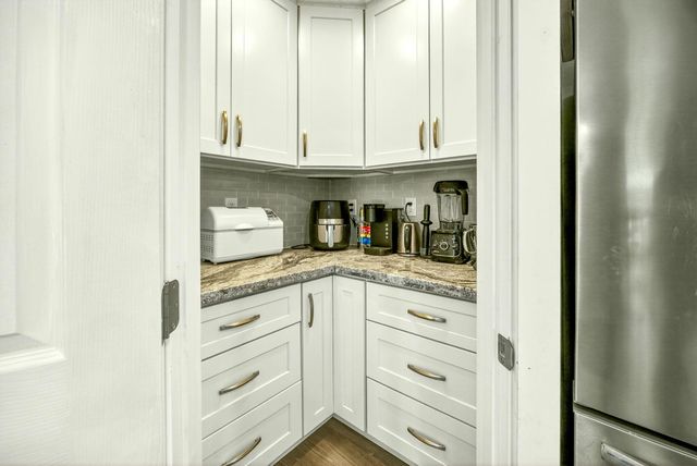 5700 Highway 238, Jacksonville, OR 97530