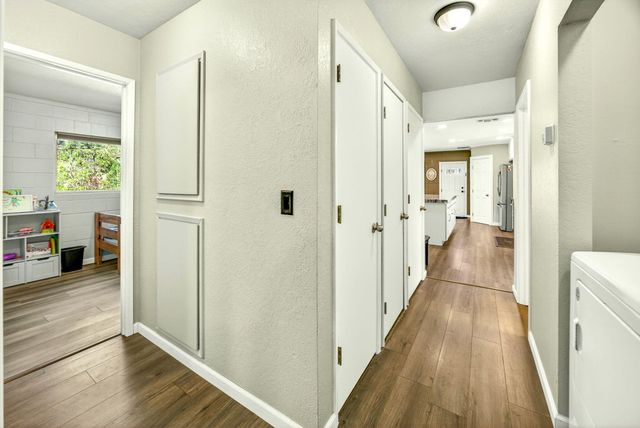 5700 Highway 238, Jacksonville, OR 97530