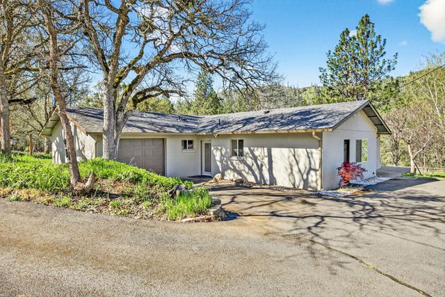 5700 Highway 238, Jacksonville, OR 97530