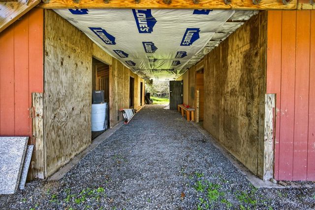 5700 Highway 238, Jacksonville, OR 97530