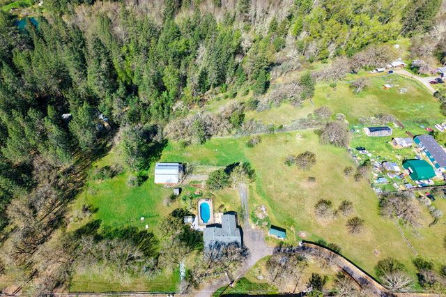 5700 Highway 238, Jacksonville, OR 97530