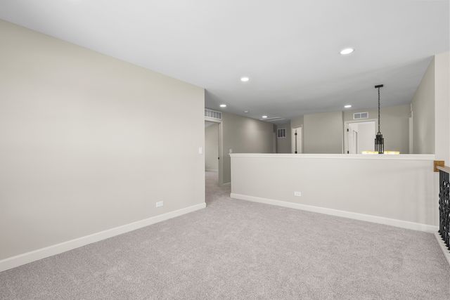 2819 Sweet Clover Way, Wauconda, IL 60084