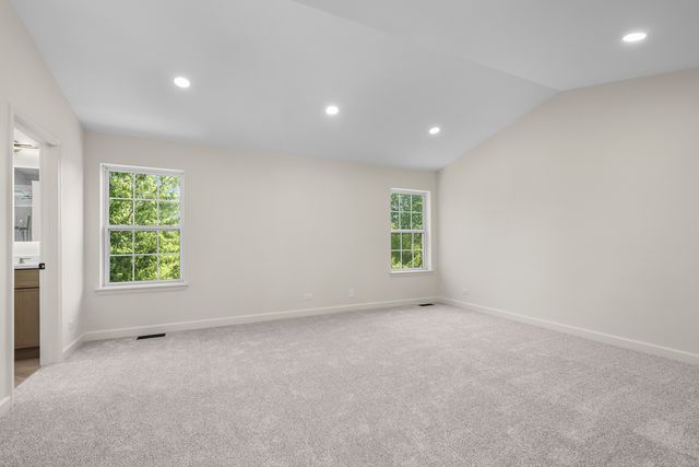 2819 Sweet Clover Way, Wauconda, IL 60084