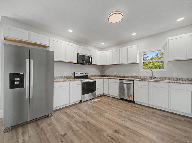 3704 Stringtown Road, Evansville, IN 47711
