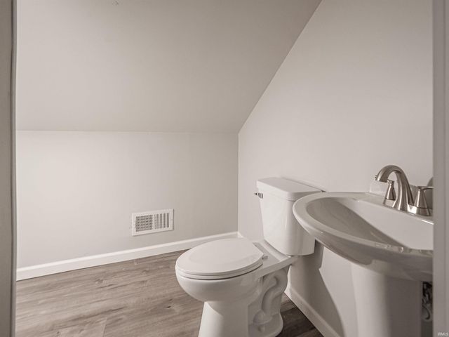 3704 Stringtown Road, Evansville, IN 47711