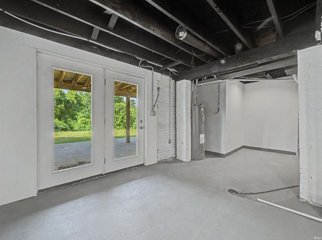 3704 Stringtown Road, Evansville, IN 47711