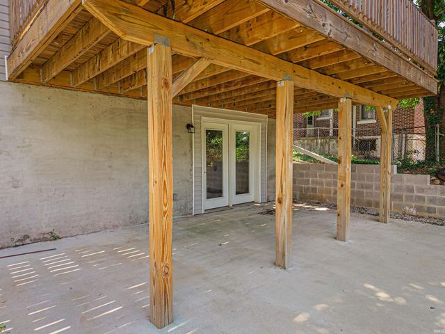 3704 Stringtown Road, Evansville, IN 47711