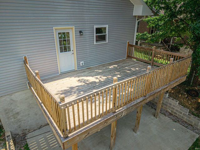 3704 Stringtown Road, Evansville, IN 47711