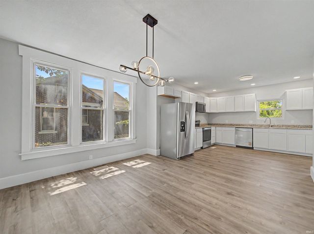 3704 Stringtown Road, Evansville, IN 47711