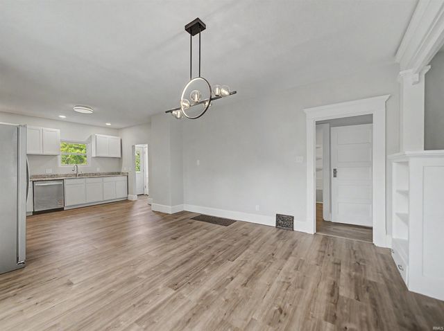 3704 Stringtown Road, Evansville, IN 47711
