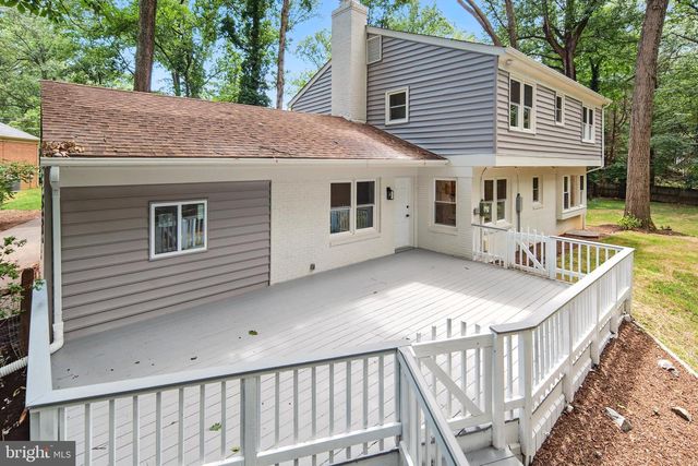 2402 BEEKAY CT, Vienna, VA 22181