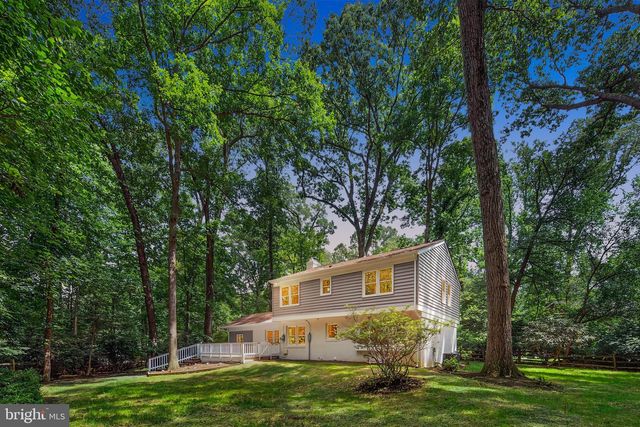 2402 BEEKAY CT, Vienna, VA 22181